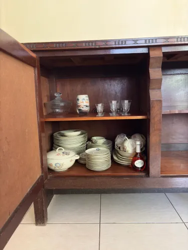 Móvel antigo Antiquário