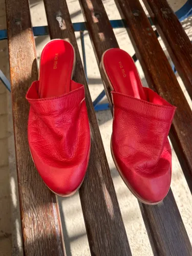 Mule vermelho via mia 37
