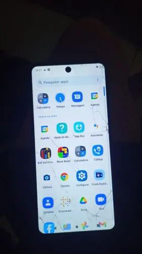 G22 tela trincada funciona normalmente 