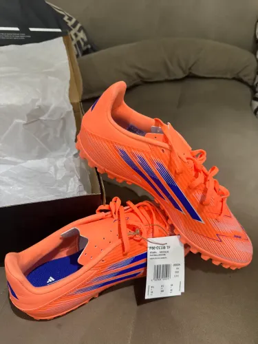 Chuteira adidas society F50 Club 42