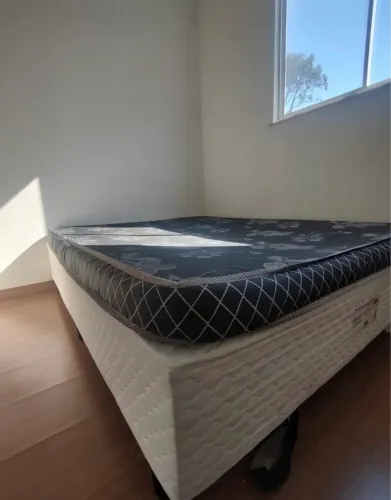 Cama com colchão