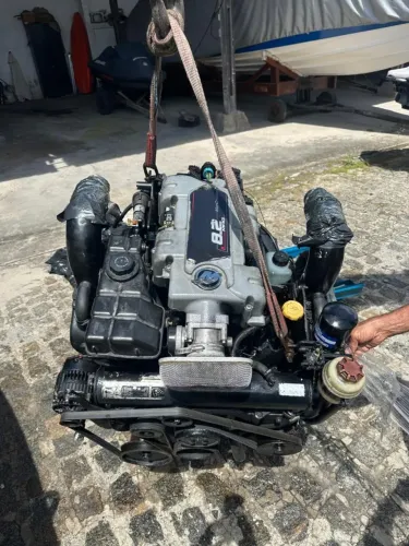 Motor Mercruiser 8.2 380hp e rabeta Bravo 3