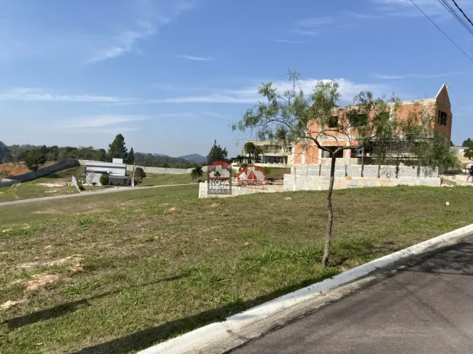 Terreno Padrão em Condomínio em São José dos Campos