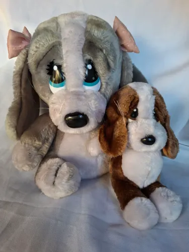 Cachorrihos em pelúcia Sad Sam
