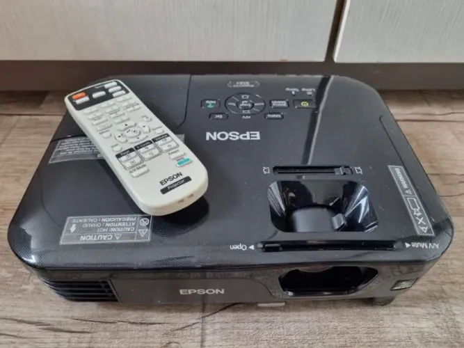 Projetor EPSON e SANYO em promoção