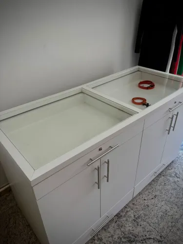 Vendo balcão de vitrine
