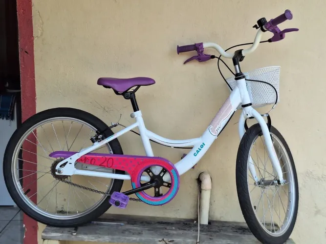Vende-se bicicleta infantil Caloi aro 20