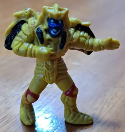 MINIATURA KINDER OVO - BRINQUEDOS - CONTÉM UM BRINQUEDO