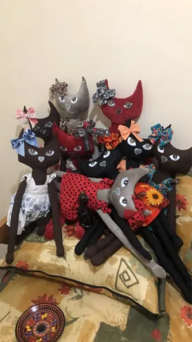 Gato em pelúcia 