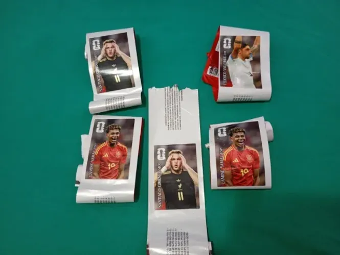 Vendo Conjunto de Figurinhas Coca-Cola Copa do Mundo 2026 (ainda no rótulo) em Manaus.