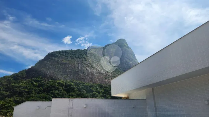 Cobertura com 3 quartos à venda, 201 m² por R$ 2.500.000 - Barrinha - Rio de Janeiro/RJ