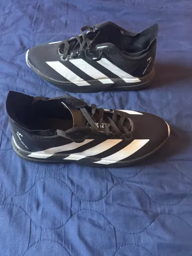 Tênis Adidas