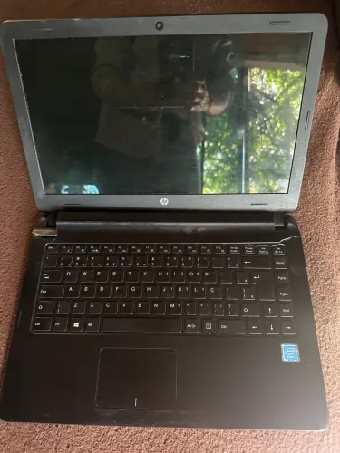 Notebook Hp 500g funciona só ligado na bateria