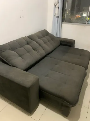 Vende-se sofá 4 lugares com assento retrátil, encosto reclinável