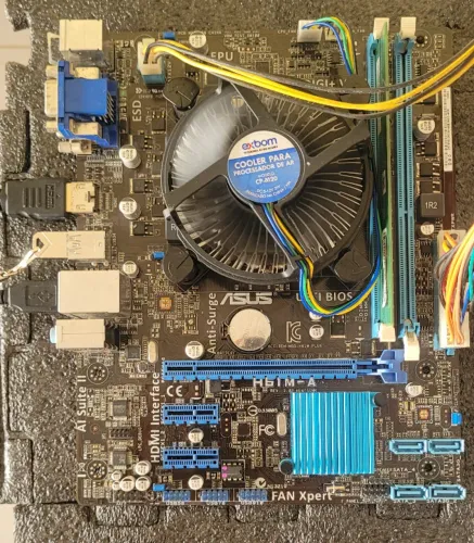 Placa Mãe ASUS H61M-A LGA 1155 + Espelho + Cooler (Brindes: Processador + RAM)