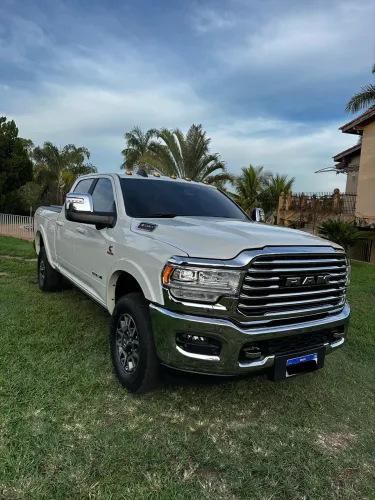 Ram 3500 Limited Longhorn 6.7 TB CD Diesel 2024