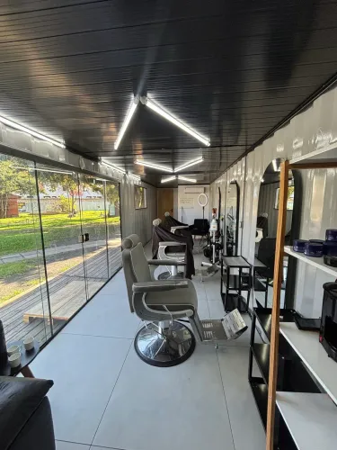 VENDO CONTÊINER COM BARBEARIA