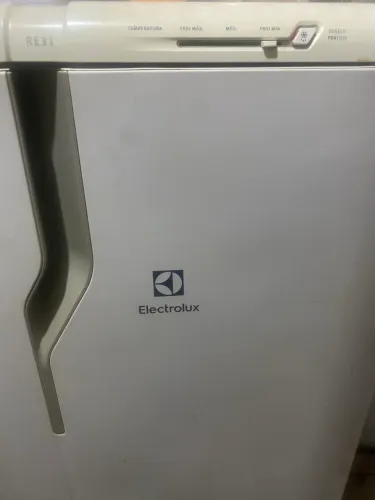 Geladeira Eletrolux 240 l