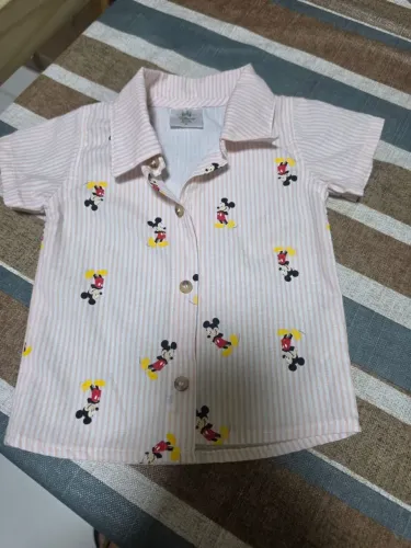 Camisa infantil da Disney<br>Tamanho P<br>Da M.Martan tamanho Queen<br>$ 270,00 reais