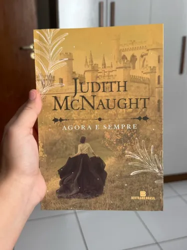 Vendo livros de romance/época
