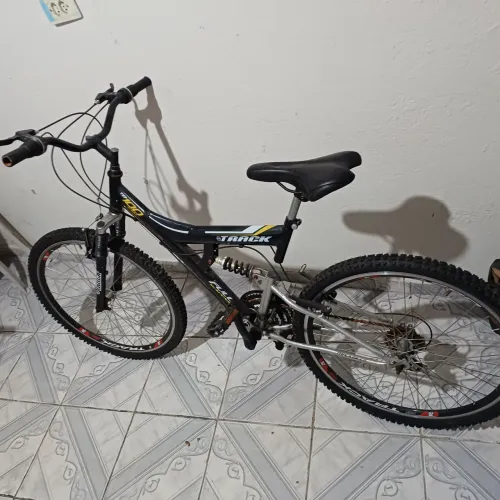 Bicicleta Aro 26 TRACK TB100XS