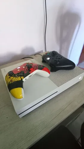 Xbox one S 1T excelente estado