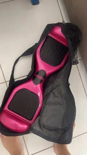 Hoverboard semi-novo com detalhes