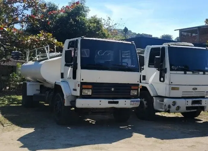 Caminhão pipa
