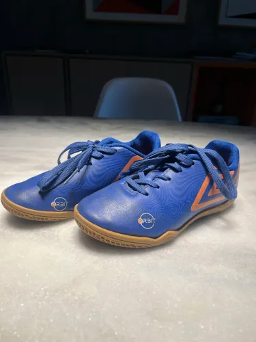 Chuteira infantil UMBRO