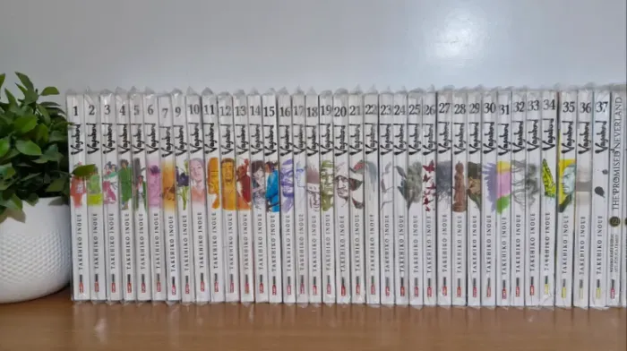 Coleção Completa do Mangá Vagabond - Volumes 1 ao 37 - Todos os volumes plastificados!