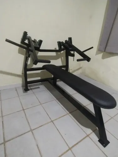 Supino reto articulado 