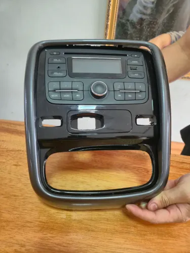 Vendo Midia + Moldura originais da Duster 