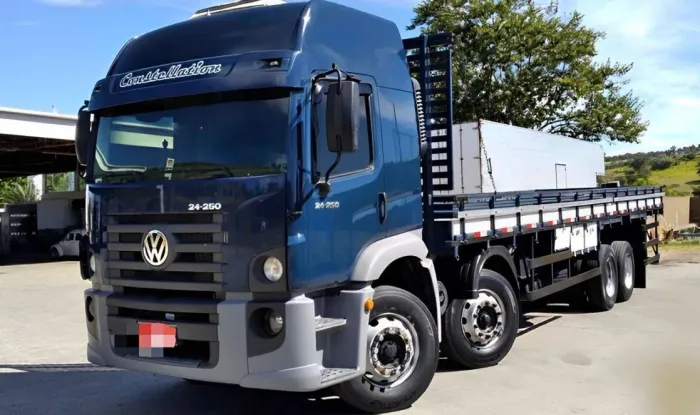VOLKS 24250 BITRUCK CARROCERIA PASSO DIVIDA