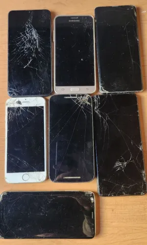 Lote 7 celulares com defeito para sucata/concerto