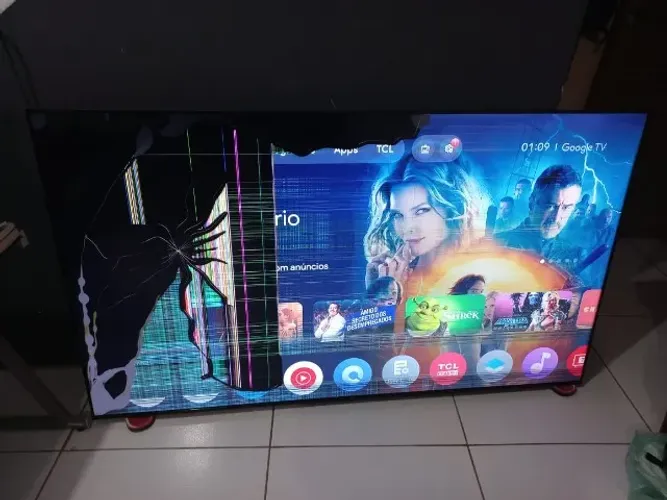 TV TCL 75" 4K - DISPLAY QUEBRADO