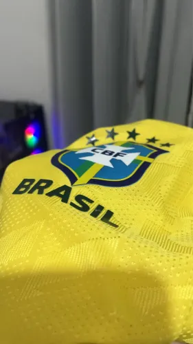 Camisa Amarela