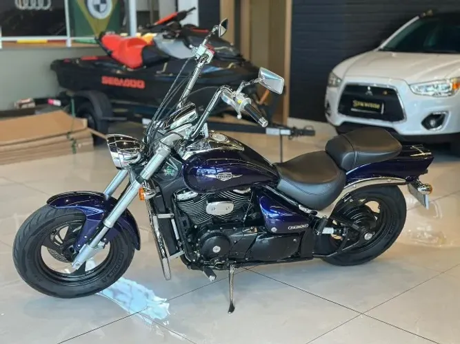 SUZUKI BOULEVARD M800
