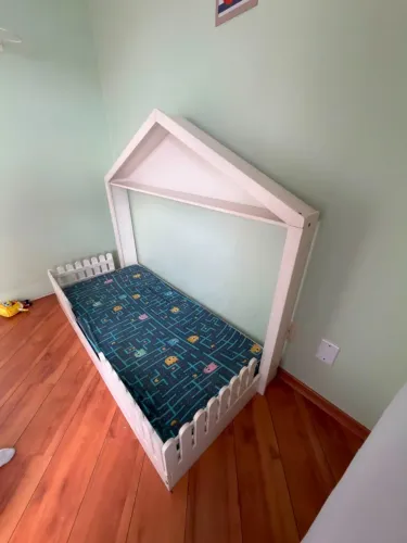 Mini Cama Montessoriana Casinha Branca 150x70