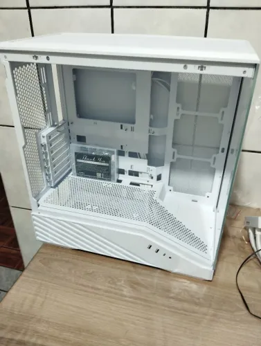 GABINETE LIAN LI VECTOR V100 - WHITE (IMPECÁVEL)