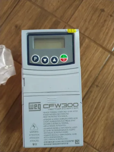 Inversor de frequência cfw10