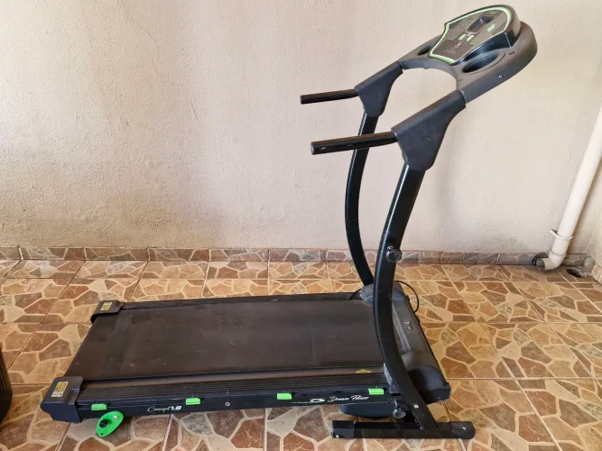 Vendo Esteira elétrica Concept 1.8