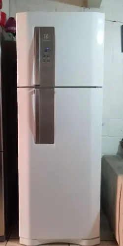 Geladeira semi nova