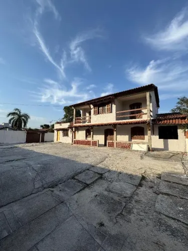Casa com 07 quartos no Centro de Maricá !!! Cod:88