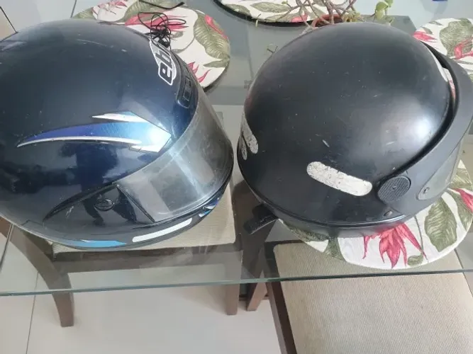 2 Capacetes de Moto Usados