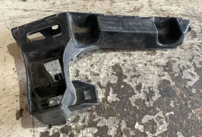 Guia Parachoque Dianteiro Esquerdo Citroen C3 2011 - 2013