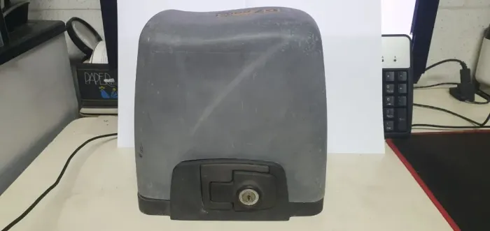 Motor de Portão deslizante Automático com defeito 220v