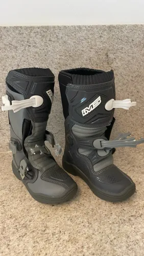 Bota infantil de moto