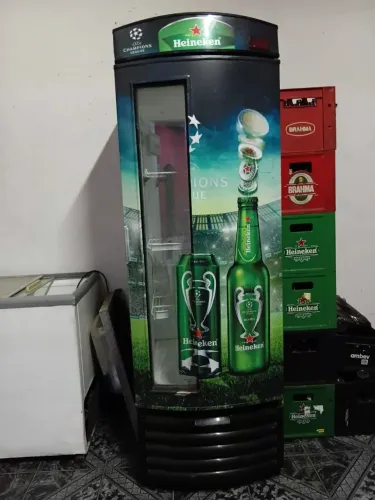 Vendo cervejeira e freezer