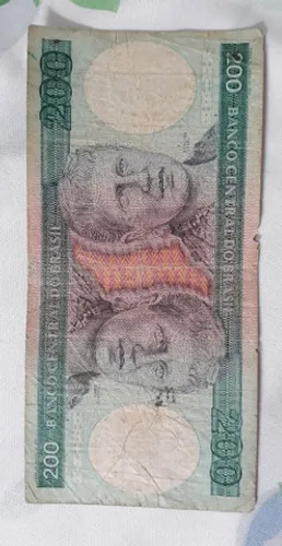 Cédula antiga de 200 cruzeiros Princesa Isabel