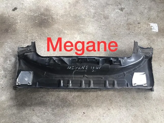 Painel traseiro megane